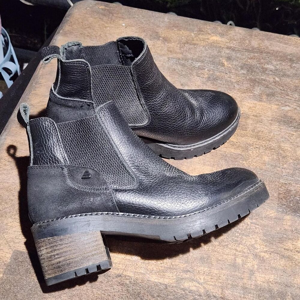 Bullboxer Women's Black Boots